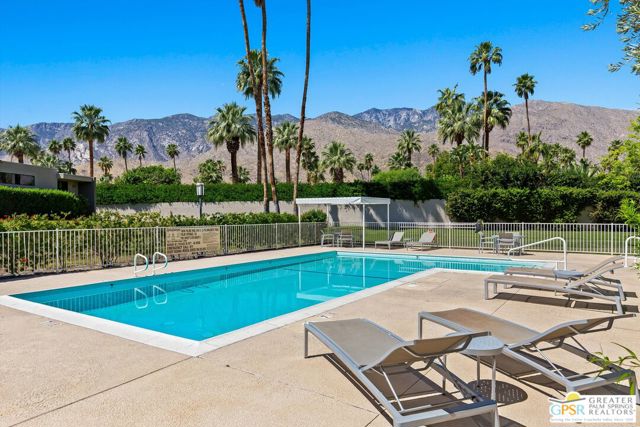 1845 S La Paloma, Palm Springs, CA 92264