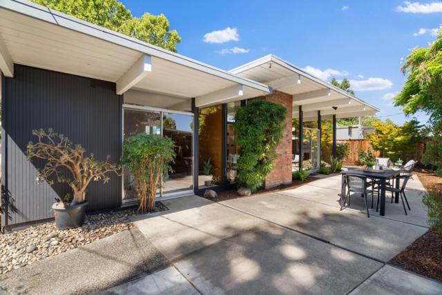 2326 Fairglen Drive, San Jose CA: https://media.crmls.org/mediaz/f78cb613-4696-4ef7-be03-68093e5ce834.jpg