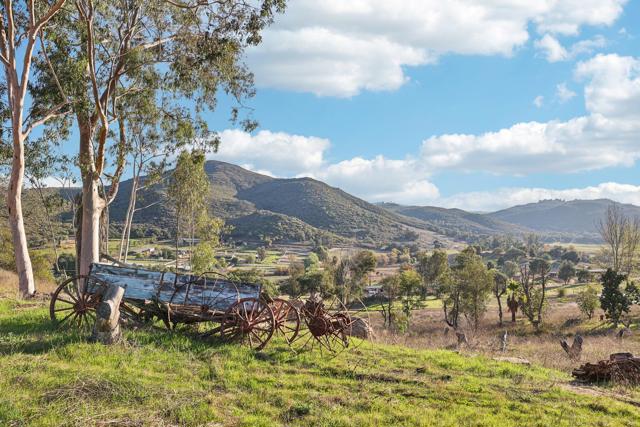 26086 Bear Valley Heights Road, Escondido CA: https://media.crmls.org/mediaz/f78d1c57-fa01-4c18-866b-83a084bd7b71.jpg