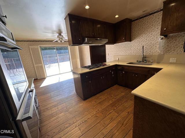 4800 Topeka Drive, Tarzana CA: https://media.crmls.org/mediaz/f78d33c0-a5b7-4837-8c66-ba37cf3cf331.jpg