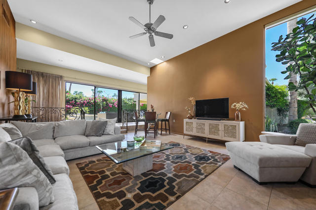 45550 Navajo Road, Indian Wells CA: https://media.crmls.org/mediaz/f78e4010-feb6-41a4-8694-5dc78e21c8fa.jpg