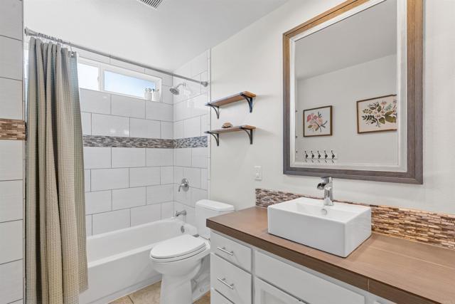 Detail Gallery Image 10 of 35 For 2528 Windmill View Rd, El Cajon,  CA 92020 - 4 Beds | 2 Baths