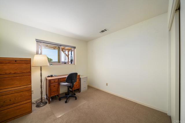905 Discovery Street, San Marcos CA: https://media.crmls.org/mediaz/f78ea6b3-82a5-434a-a446-fa1ea7cca50b.jpg