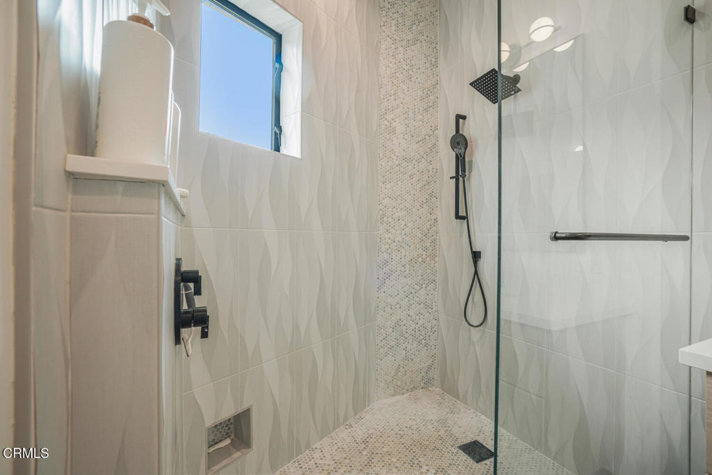 MLS #V1-28403 image #38