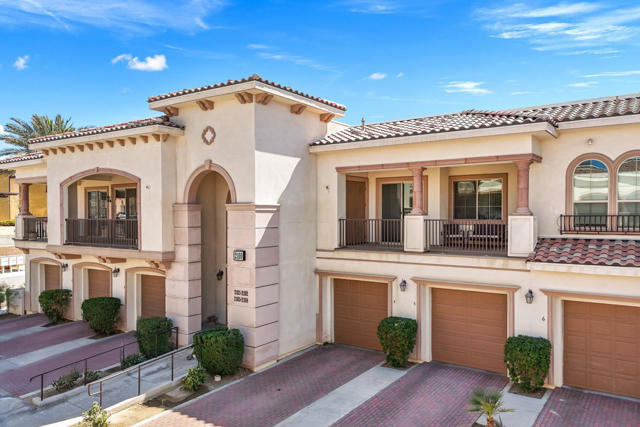 2108 Via Calderia, Palm Desert CA: https://media.crmls.org/mediaz/f78f3bf6-559b-42ad-bf55-222200cff708.jpg