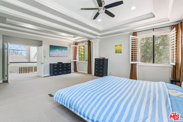2084 Hopewell Court, Thousand Oaks CA: https://media.crmls.org/mediaz/f78f89f2-4fe9-4f99-a40b-713053d8d916.jpg