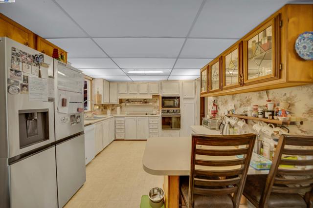 13567 Raccoon Mountain Rd, Grass Valley CA: https://media.crmls.org/mediaz/f78fcb9d-3225-4688-8b66-865a0dd4ec76.jpg