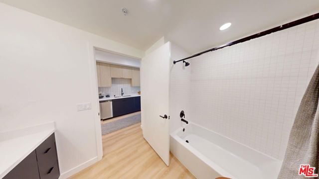 3004 Sunset Boulevard, Los Angeles CA: https://media.crmls.org/mediaz/f79016a6-2187-4d7b-a1fd-876b5f88de1e.jpg