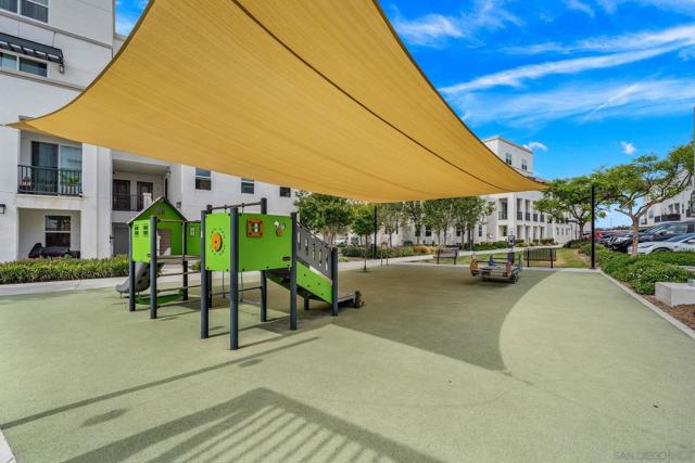 2054 Luzon Lane, Chula Vista CA: https://media.crmls.org/mediaz/f790db9e-7180-44ad-b741-49b1b88d33f3.jpg