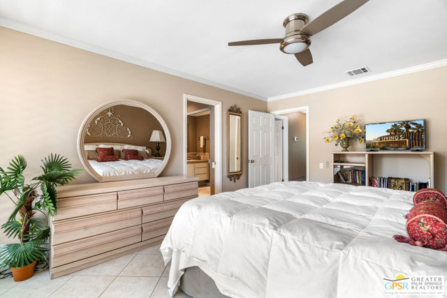 2557 N Whitewater, Palm Springs CA: https://media.crmls.org/mediaz/f790f33e-6e7c-4bac-91d6-510fdffd6f48.jpg