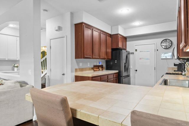 Detail Gallery Image 14 of 42 For 1459 Claude Ln #4,  Chula Vista,  CA 91913 - 3 Beds | 2/1 Baths