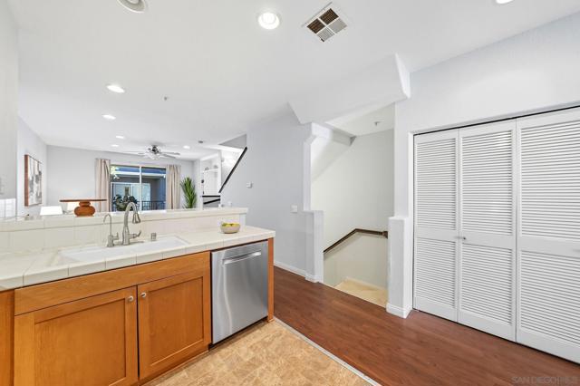 8783 Parkplace Ct, San Diego CA: https://media.crmls.org/mediaz/f791bda6-098c-44a6-b75e-6ba13aa4e401.jpg