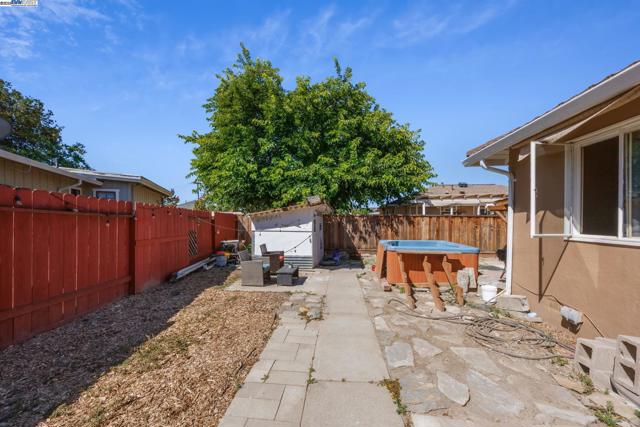 3491 Madeira Way, Livermore CA: https://media.crmls.org/mediaz/f791cc29-c486-4626-8b64-3346de8004ce.jpg