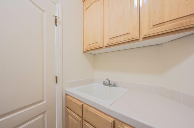 27606 Prestancia Circle, Salinas CA: https://media.crmls.org/mediaz/f792c9a9-4fb2-4f52-a9d8-1cdcfadba83b.jpg