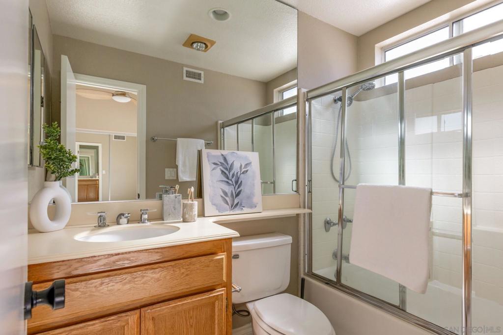 MLS #250045027SD image #22