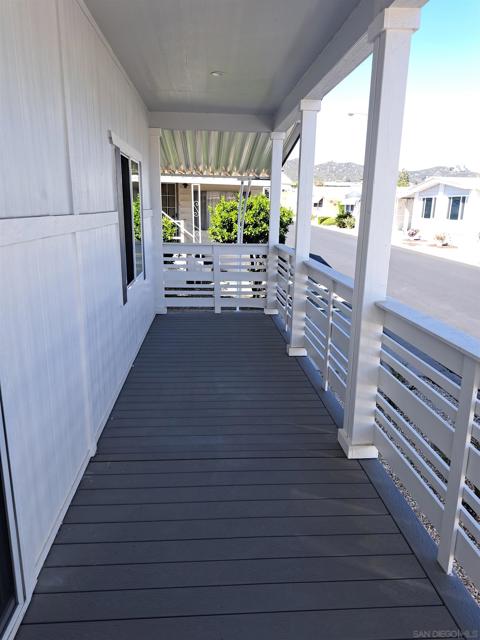 1401 W El Norte Pkwy, San Marcos CA: https://media.crmls.org/mediaz/f793f683-bfd2-4825-8b21-469b921a8de5.jpg