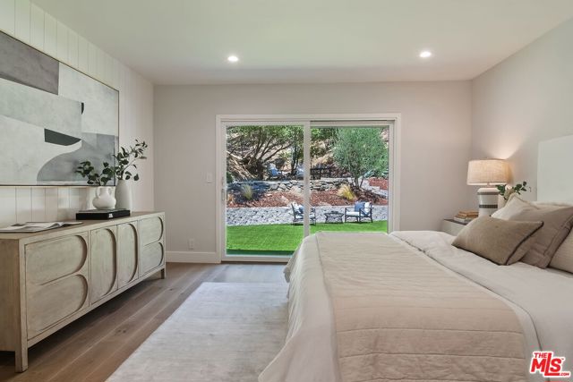 4031 Deerhorn Drive, Sherman Oaks CA: https://media.crmls.org/mediaz/f79433bf-43ad-401c-9bba-beaacaceb1a3.jpg