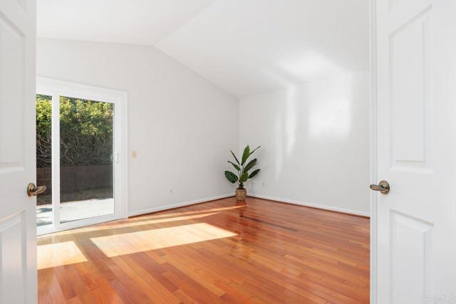814 Okra Court, Carlsbad CA: https://media.crmls.org/mediaz/f79439be-8a96-44eb-b034-747fa82182de.jpg