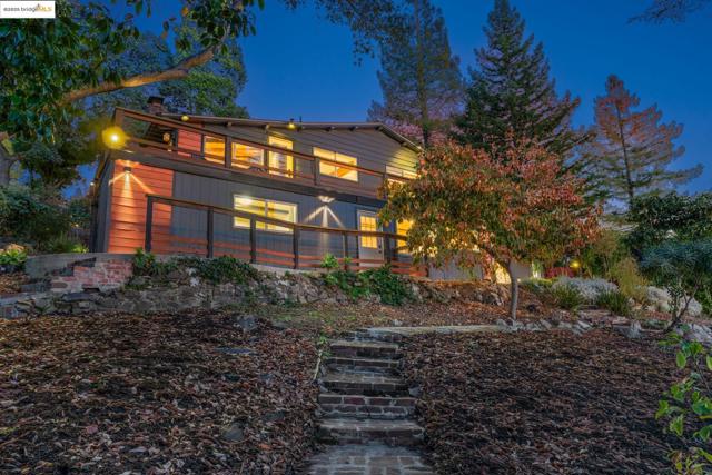 6141 Merriewood Dr, Oakland CA: https://media.crmls.org/mediaz/f795573c-9f7e-4a4e-8d83-a7c191bd9f8b.jpg