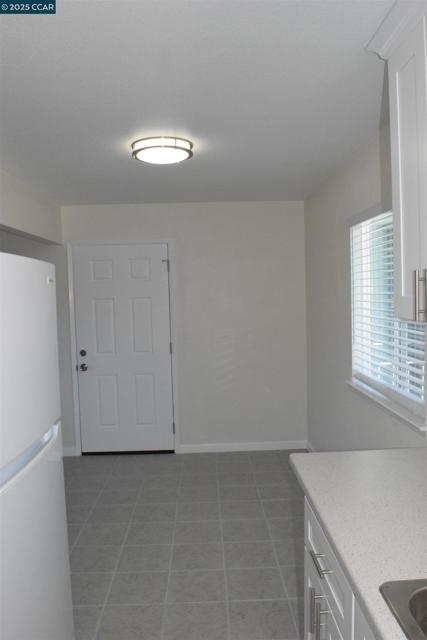 2518 Manchester Ave, San Pablo CA: https://media.crmls.org/mediaz/f7955e61-68e7-4bbe-b972-f157a791d2d0.jpg