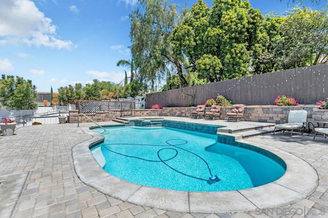 1817 Sunny Slope Terrace, Escondido CA: https://media.crmls.org/mediaz/f795dbea-626c-4453-a586-1404173a45ba.jpg