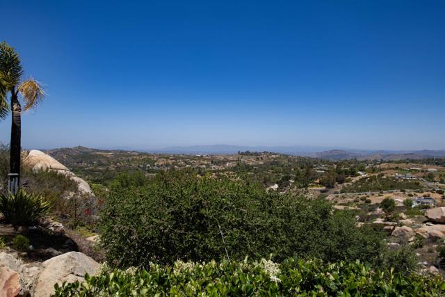 Home for Sale in Valley Center