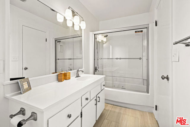 730 Basin Drive, Topanga CA: https://media.crmls.org/mediaz/f7965dc7-c67d-4ea9-8c04-076471815d39.jpg