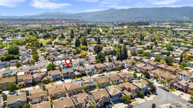 4681 La Crescent Loop, San Jose CA: https://media.crmls.org/mediaz/f7967a36-3a39-47d5-9719-13a9f6e02731.jpg
