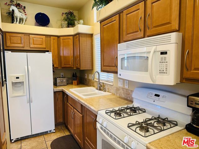 Image 13 of 25 For 69333 Palm Canyon Drive 66