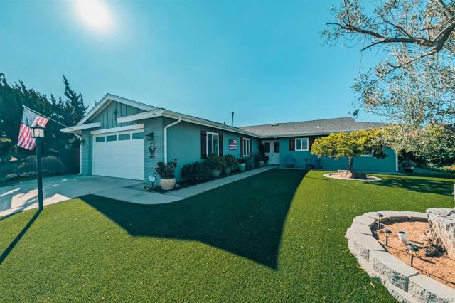 16482 Roca Dr, San Diego CA: https://media.crmls.org/mediaz/f7972eda-aad9-4cbd-9775-fdb62ce5835a.jpg