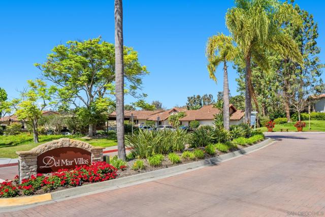 12560 Carmel Creek Rd, San Diego CA: https://media.crmls.org/mediaz/f797e3f9-aea6-4564-bdea-01cfa6fc3be1.jpg