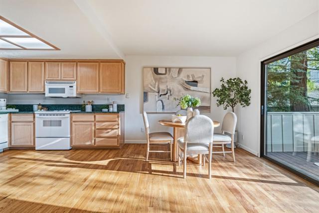 438 Sycamore Hill Drive, Danville CA: https://media.crmls.org/mediaz/f79856c9-d89f-4269-950e-975ef6d0fdc0.jpg