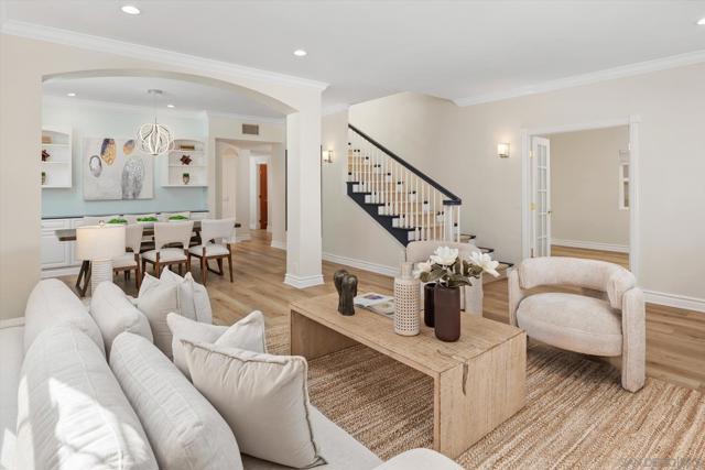 260 H Avenue, Coronado CA: https://media.crmls.org/mediaz/f7986aad-b8e9-4870-a3d5-5ee08941e1f8.jpg