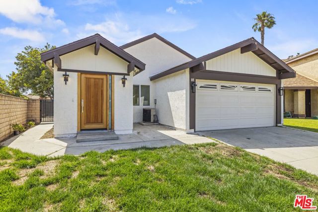 13 Pepper Court, Inglewood CA: https://media.crmls.org/mediaz/f7988962-2b62-4678-a6b5-2b62b1696faa.jpg