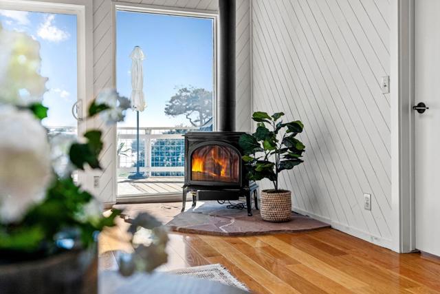 664 Bayview Drive, Aptos CA: https://media.crmls.org/mediaz/f798a94b-8c79-482b-990b-80a08ff92974.jpg