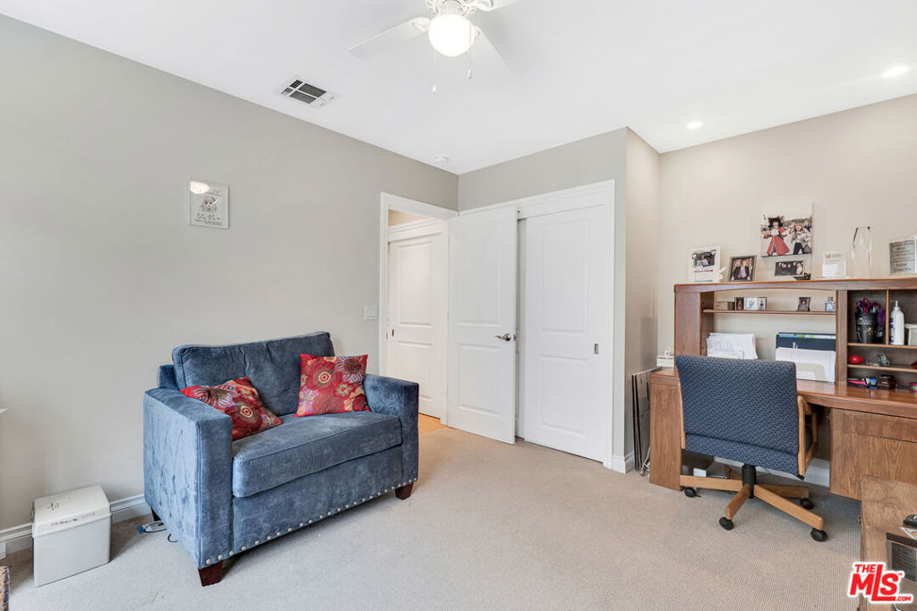 3733 Willowcrest AvenueStudio City img 15