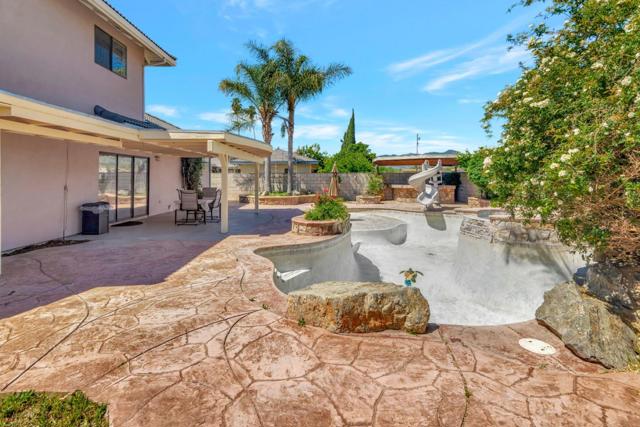 270 Rio Vista Drive, King City CA: https://media.crmls.org/mediaz/f7999afa-c424-4729-8d0f-ce9423e22129.jpg