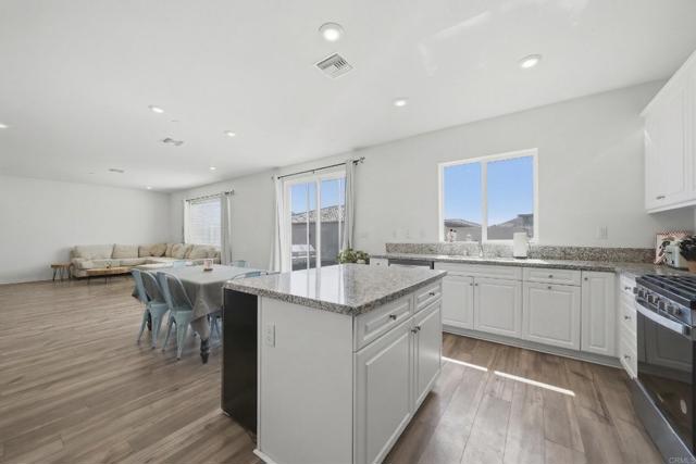 Detail Gallery Image 9 of 27 For 30847 Southend Ln, Winchester,  CA 92596 - 4 Beds | 2/1 Baths