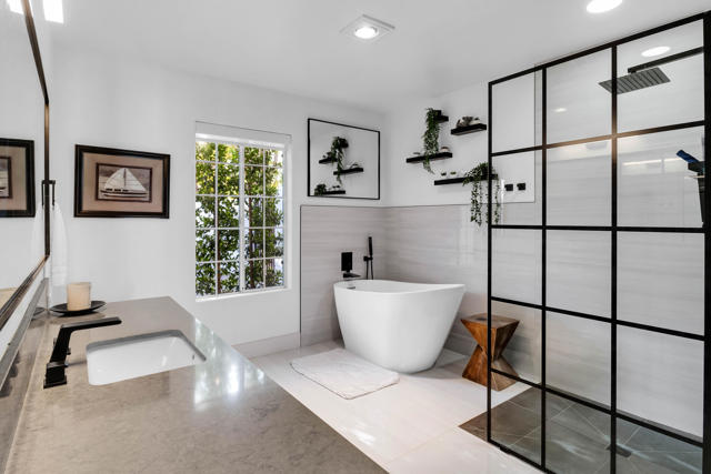 Image 9 of 40 For 74797 Cove Drive