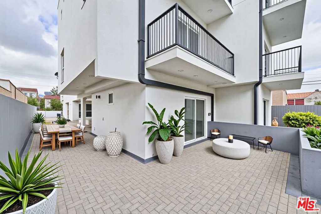 1108 Queen Anne Place #1108 1/2