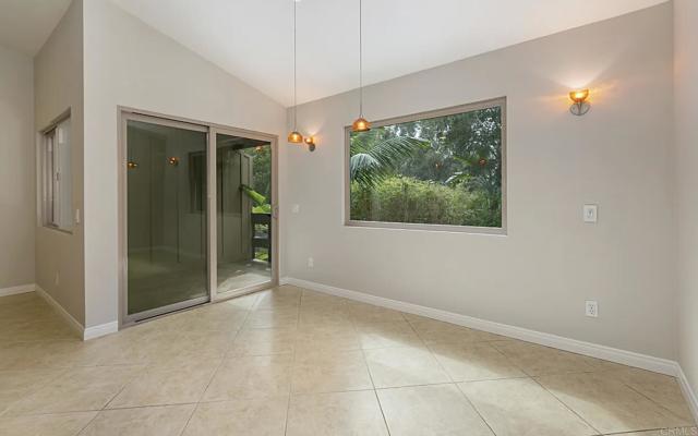 Detail Gallery Image 7 of 18 For 2895 Brentwood Ct, Carlsbad,  CA 92008 - 3 Beds | 3 Baths