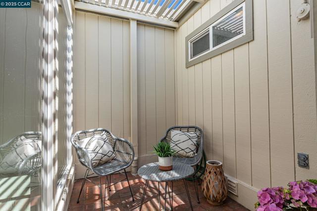 1934 Saint George Rd, Danville CA: https://media.crmls.org/mediaz/f79ab73f-aee5-404e-ace5-57477cb104af.jpg