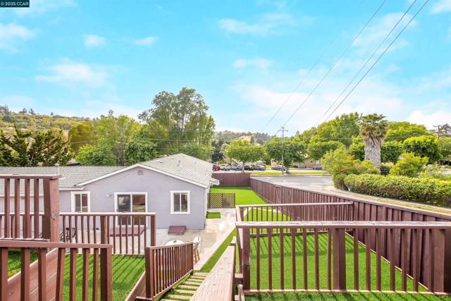 2951 Estates Ave, Pinole CA: https://media.crmls.org/mediaz/f79cae7d-461f-4084-8cd0-f53332c359af.jpg