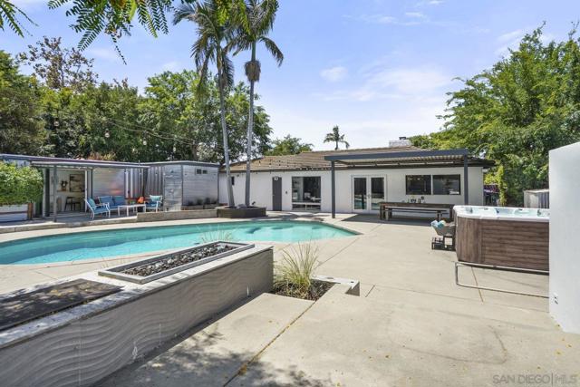 4877 Lorraine Dr, San Diego CA: https://media.crmls.org/mediaz/f79d059b-ce9b-48ec-a669-a9df1e998d3a.jpg