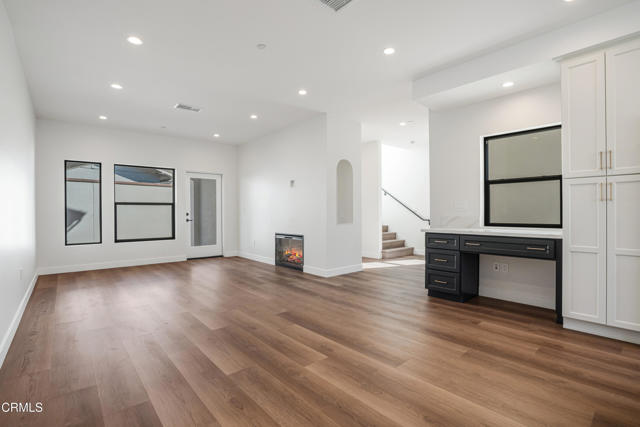 Detail Gallery Image 10 of 32 For 136 N Oakview Dr #101,  Thousand Oaks,  CA 91362 - 2 Beds | 2/1 Baths