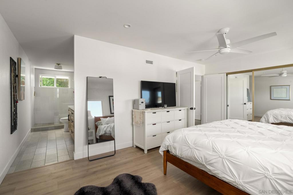 2927 Levante St - photo 16