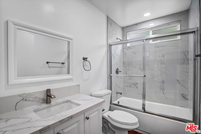 3670 Greenfield Avenue, Los Angeles CA: https://media.crmls.org/mediaz/f79f19ee-5823-498d-96c4-172cf05811b7.jpg