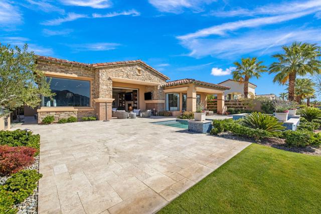 75741 Via Stia, Indian Wells CA: https://media.crmls.org/mediaz/f79f8501-42bb-433a-9dd4-2b6d9576ba0d.jpg