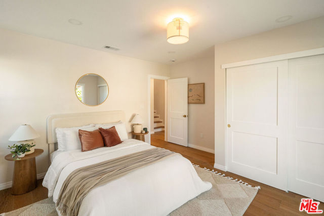 5103 Parkglen Avenue, Los Angeles CA: https://media.crmls.org/mediaz/f7a15996-cac7-4ad9-8e92-a0f0ba1cea81.jpg