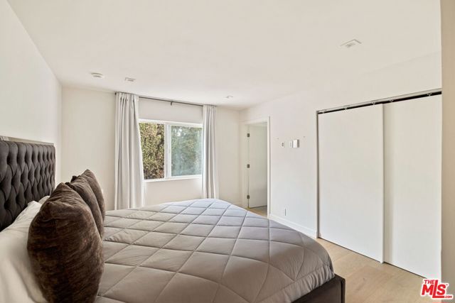 7868 Electra Drive, Los Angeles CA: https://media.crmls.org/mediaz/f7a32580-f9e4-493d-a7d0-667f86a0c032.jpg